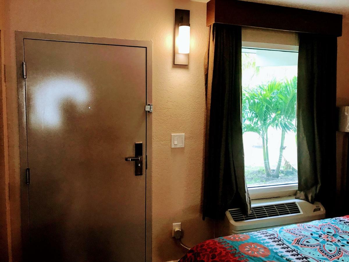 Tropical Inn & Suites, Downtown Clearwater Dış mekan fotoğraf